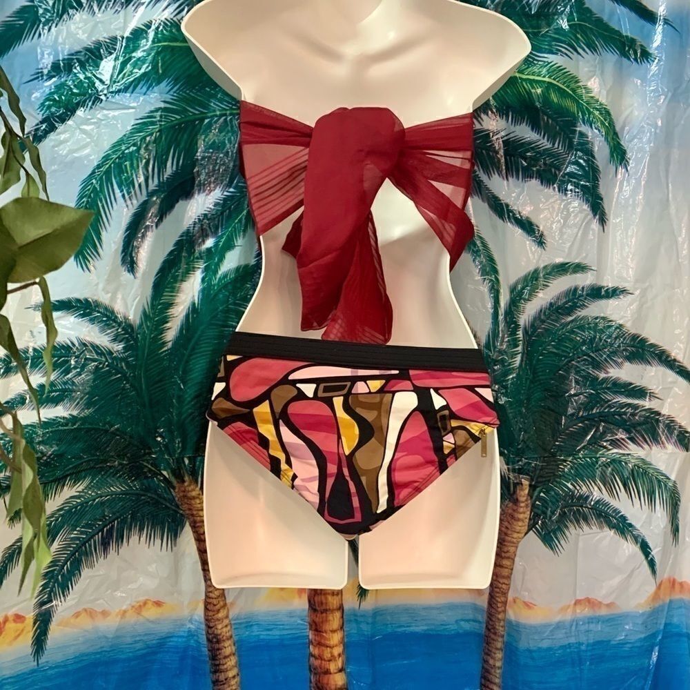 Bikinis   - Picture 6 of 12